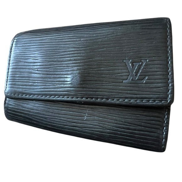 Louis Vuitton 6 Key Holder! Vintage, Pre-Loved! - Picture 3 of 12